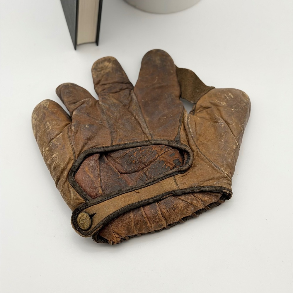Vintage Early Goldsmith Leather Baseball Glove Mitt Padded Brass Button